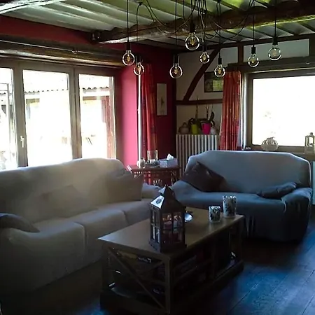 Chez Yoyo Bed & Breakfast *